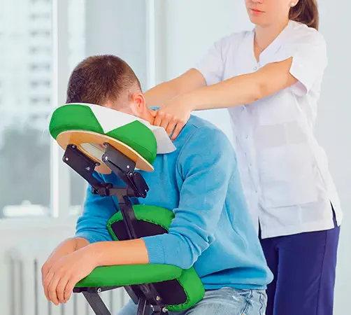 masaje-express-silla-bienestar-laboral-azul